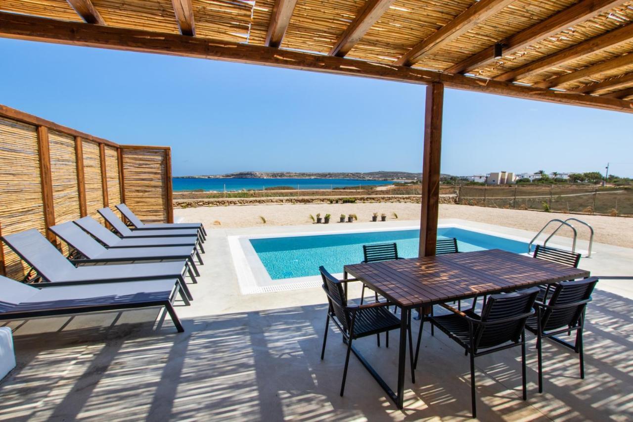 אפיארטיס Cato Agro 5, Seafront Villa With Private Pool מראה חיצוני תמונה