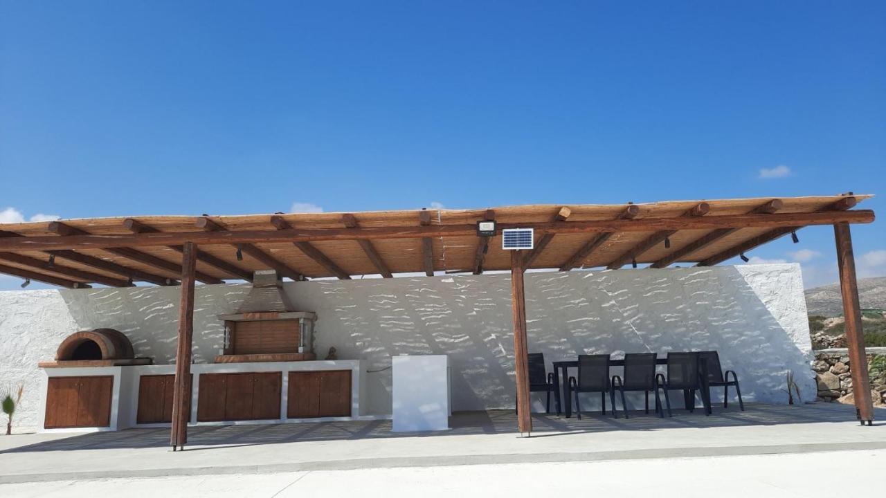 אפיארטיס Cato Agro 5, Seafront Villa With Private Pool מראה חיצוני תמונה